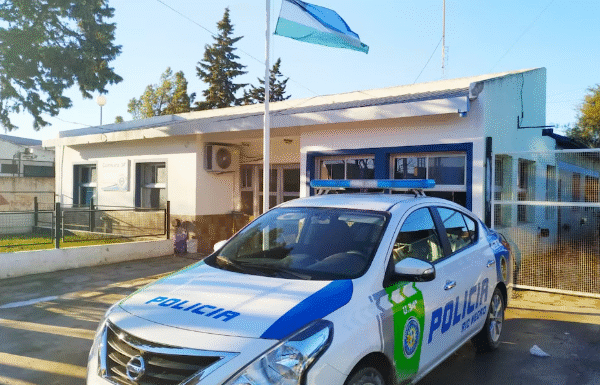INTENTÓ EVITAR SU ARRESTO ATRINCHERÁNDOSE CON SU HIJA
