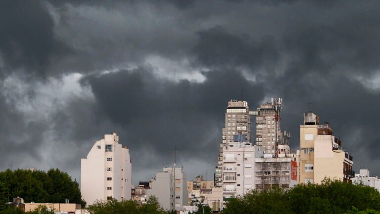 Temporal de lluvia y granizo en Buenos Aires